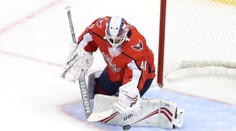 Vaněček dostal tři góly od Rangers, Hertl s Nečasem asistovali