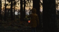 Stezka odvahy na táboře v Jeseníkách se změnila v noční můru. Ztratily se tři děti