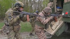 Rusové hlásí dopady dronů. Na Ukrajině jim dělá problémy protiofenziva