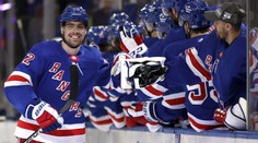 New York Rangers ukončili sérii porážek. Chytil tomu pomohl asistencí