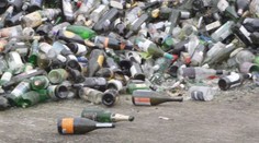 Po Silvestru zůstává hromada odpadu. Jaké jsou největší chyby v jeho třídění?