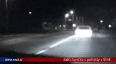 VIDEO: Policisté v Brně šlapou na plyn, nahání zfetované řidiče