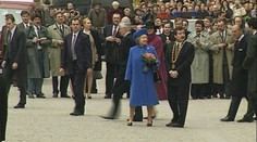 Královna Alžběta II. kdysi navštívila i Česko. Způsobila velké pozdvižení