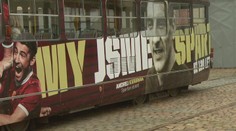 VIDEO: Fotbalová a hokejová Sparta mají svou tramvaj. Mrkněte na ni
