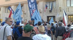 Odborům věří polovina Čechů, nejvíce za 14 let, ukázal průzkum. CO VY?