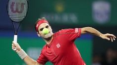 Federer dostal sporný trestný bod, pak se pohádal s rozhodčím