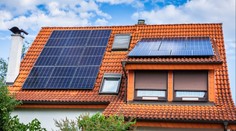 Rodina si pořídila soláry. ČEZ teď chce 166 tisíc za elektřinu, kterou vyrobily