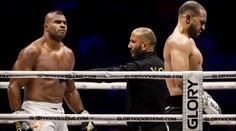 Zase jedl koňské maso? Veterán z UFC dostal za doping roční stopku