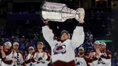 Vychytal Stanley Cup, ale musí z kola ven. Francouzův rival hledá nový tým