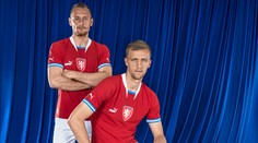 Reprezentace má nové dresy. Domácí sada připomíná úspěšnou minulost