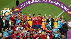 Španělský tisk oslavuje třetí triumf v řadě. Díky, díky, díky, píší deníky