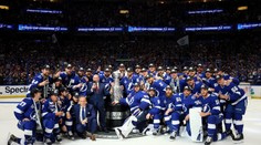 Palát obhajobu Stanley Cupu slaví už tři dny, odchod z Tampy neřeší