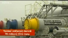 Obří tanker má pomoci odčerpávat ropu z Mexického zálivu
