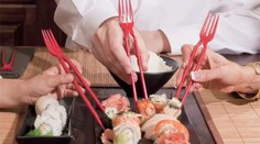 Konec trapasů s čínskými hůlkami, "příbor" stačí jednoduše otočit