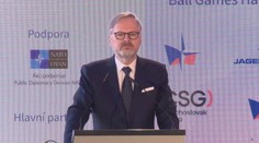 Rusko dává do zbrojení třetinu svého rozpočtu, upozornil Fiala na konferenci