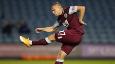 Vydra vystřelil Burnley bod! Překvapivě vyhrál Sheffield, Manchester ztratil