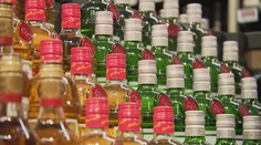 Alkohol od příštího roku výrazně zdraží. Spotřební daň zvýší i cenu cigaret