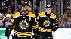 Pastrňák asistencí pomohl k výhře Bostonu. McDavid a Nylander řádili