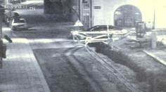 VIDEO: Opilec utíkal před policií, nezabrzdil ale prázdné auto!
