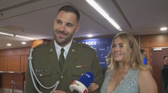 Dostál ukázal skrytý talent. Takhle sbalil půvabnou Paloudovou