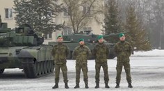 Armáda cvičí s novými tanky. Dostala je od Německa za podporu Ukrajiny