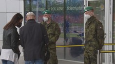 Armáda poprvé povolala aktivní zálohy. V očkovacím centru chybí lidi