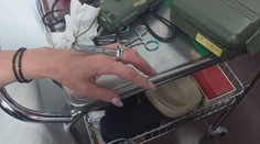 Žena nedokázala sundat své prsteny. Zachraňovat prsty jí museli hasiči