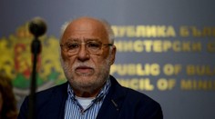 Se zbraněmi z Vrbětic je spojován zbrojař Gebrev. Dvakrát ho otrávili