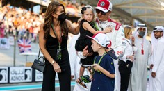 Šťastné chvíle pro hvězdu formule 1. Kimi Räikkönen očekává třetího potomka