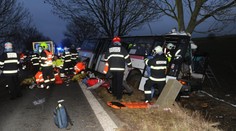 Tragická nehoda u Horoměřic: Takhle vytahovali zraněné! VIDEO