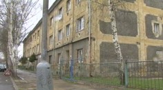 PŘÍŠERNÉ! Matka UTÝRALA NEMLUVNĚ, krmila ho vodou s moukou...