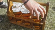 Město musí zrušit zákaz pití alkoholu na veřejnosti. Rozhodl o tom Ústavní soud