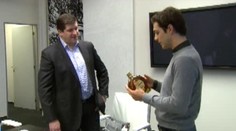 Bruno Senna je v Praze, setkal se s ředitelem TV Nova
