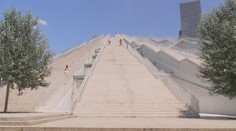 I Albánie má svou pyramidu. Budova připomíná temné časy země