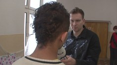 Na základní škole pobodali malého Roma