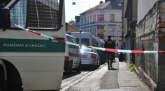 V paneláku našli mrtvou ženu! Policie zadržela tři podezřelé 