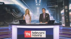 Kamion smetl vlak. Lidé si nehody často točí, nevolají pomoc