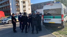 V karanténě se opilo 52 dřevorubců, zasahovaly pohotovostní jednotky!