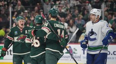 Bláznivý duel v NHL přepisoval rekordy. Jak výsledek z juniorky, divili se hráči