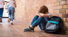 Matka zuří: Syn (8) chyběl jeden den ve škole. Učitelka se mu zákeřně pomstila