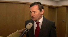 VIDEO: Čunek ukládal miliony do bank a bral sociální dávky