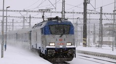 Námraza ochromila hlavní koridor, vlaky nabírají obří zpoždění