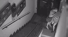 Muž v Brně chtěl znásilnit dívku (17), natočila ho kamera! VIDEO