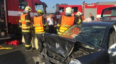 Auto vjelo přímo pod kamion, řidič (†61) na místě zemřel