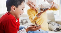 Uspořená koruna přinese větší radost než utracená