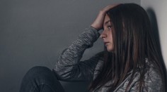 Bludný kruh. Přibývá dětí s psychickými problémy, psychologů je zoufale málo
