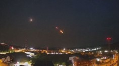 Pondělní superbolid zářil 100krát víc než Měsíc. Nechal 134 kilometrů dlouhou stopu