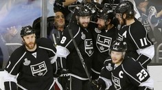VIDEO: Los Angeles rozprášilo New Jersey a je krok od Stanley Cupu