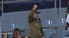Fanoušek vychytal super způsobem homerun, obětoval při tom sváču
