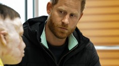 Přísně tajná návštěva: Princ Harry překvapil ukrajinské vojáky
